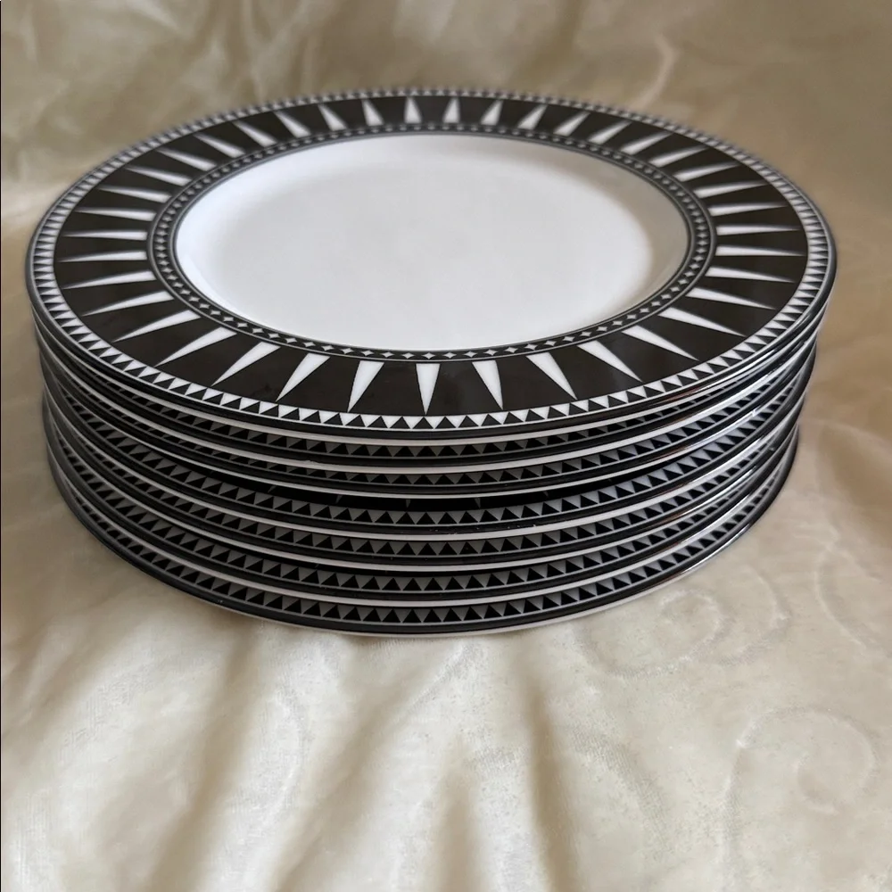 Caskata 7 Marrakech Rimmed Salad Plates. One set of 7
Reasonable offers accepted - Picture 6 of 6
